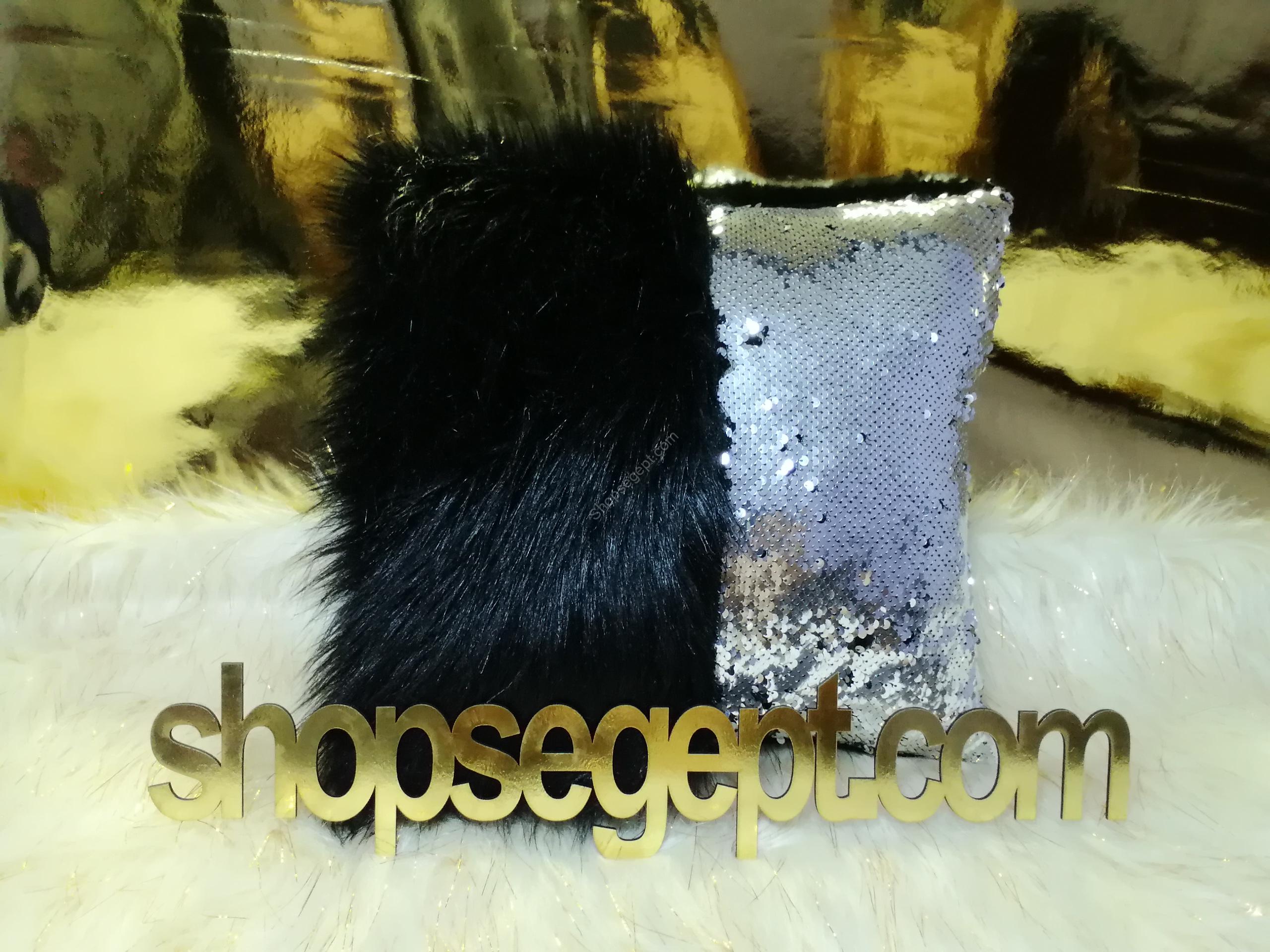 كوشن فرو اسود فى فضى - الصورة 4