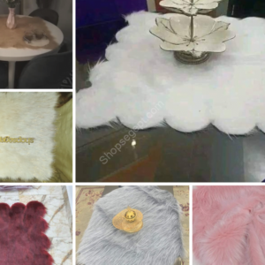 صورة مفرش فرو مربع كامل: نص بديل: "مفرش فرو مربع متعدد الاستخدامات مقاس 80x80 من متاجر مصر Shops Egypt، يظهر بريق لامع وتصميم برسوم دوائر." صورة تفاصيل الفرو: نص بديل: "تفاصيل فرو مفرش مربع من متاجر مصر Shops Egypt، يظهر طول الشعرة 5 سم وملمس ناعم وبريق كريستالي." صورة المفرش على الأريكة: نص بديل: "مفرش فرو مربع من متاجر مصر Shops Egypt موضوع على أريكة، يعرض استخدامه كغطاء دافئ وفاخر." صورة المفرش على الطاولة: نص بديل: "مفرش فرو مربع من متاجر مصر Shops Egypt مزين على طاولة، يعرض تصميماً أنيقاً واستخدامه كزينة للطاولة."