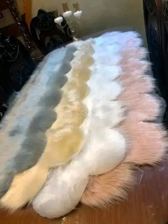 صورة المفرش الكامل: نص بديل: "مفرش سفرة فرو مستورد مقاس 150 × 40 سم بألوان متنوعة من متاجر مصر Shops Egypt" نص توضيحي: "مفرش سفرة فرو مستورد بألوان الرصاصي، الأسود، الأبيض، الأوف وايت، النبيتي، والكشمير. يعرض المفرش تصميمه الفاخر ومقاسه المناسب للطاولات." صورة close-up للملمس: نص بديل: "تفاصيل مفرش سفرة فرو مستورد يظهر نعومته وكثافته" نص توضيحي: "لقطة قريبة لملمس مفرش السفرة الفرو المستورد تظهر ناعوميته وكثافته وطول شعرة 5 سم." صورة المفرش على طاولة: نص بديل: "مفرش سفرة فرو مستورد موضوع على طاولة طعام لتوضيح الاستخدام" نص توضيحي: "مفرش السفرة الفرو المستورد على طاولة طعام، يبرز كيف يمكن أن يضيف لمسة من الأناقة والجمال لمائدتك." صورة للألوان المتاحة: نص بديل: "ألوان مختلفة لمفرش سفرة فرو مستورد: الرصاصي، الأسود، الأبيض، الأوف وايت، النبيتي، والكشمير" نص توضيحي: "عرض لألوان مفرش السفرة الفرو المستورد المتاحة من متاجر مصر Shops Egypt، بما في ذلك الرصاصي، الأسود، الأبيض، الأوف وايت، النبيتي، والكشمير."