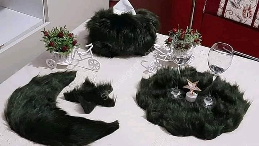 نص بديل: ألوان متعددة لطقم مفارش رمضان من متاجر مصر Shops Egypt، تشمل الأسود، الأبيض، الأوف وايت، الكشمير، والنبيتي.