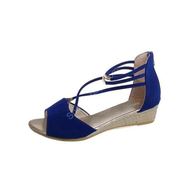 صنادل على الطراز الكوري بحزام مريح بلون سادة وكعب منخفض على شكل فم السمكة - الصورة 4