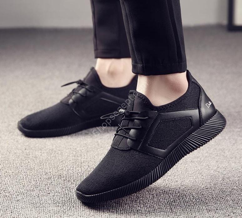 أحذية رياضية ناعمة برباط من القماش الصيني