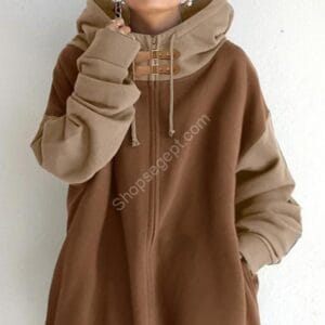 سترة نسائية فضفاضة بأكمام طويلة وسحاب وغطاء رأس بألوان متعددة