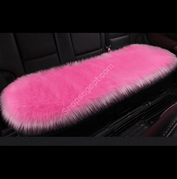 كنبة فرو مستورد لكرسي السيارة باللون الروز - تصميم عصري وفاخر."
