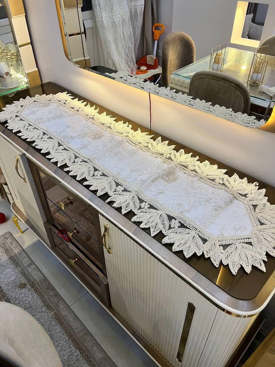 مفرش ديكور ملكي فاخر للبوفيه والسفرة