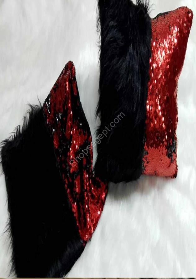 "خدادية فرو أسود مع ترتر نبيتي لامع، تصميم عصري وفاخر يناسب المساحات الراقية."