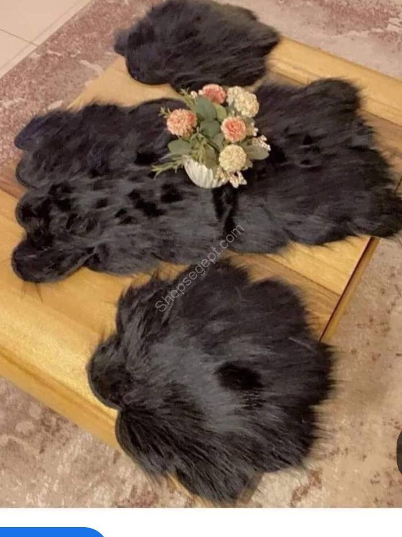 مفرش ثلاثي فرو مستورد 3 قطع لون أسود - لمسة من الفخامة لأناقة غرفك.