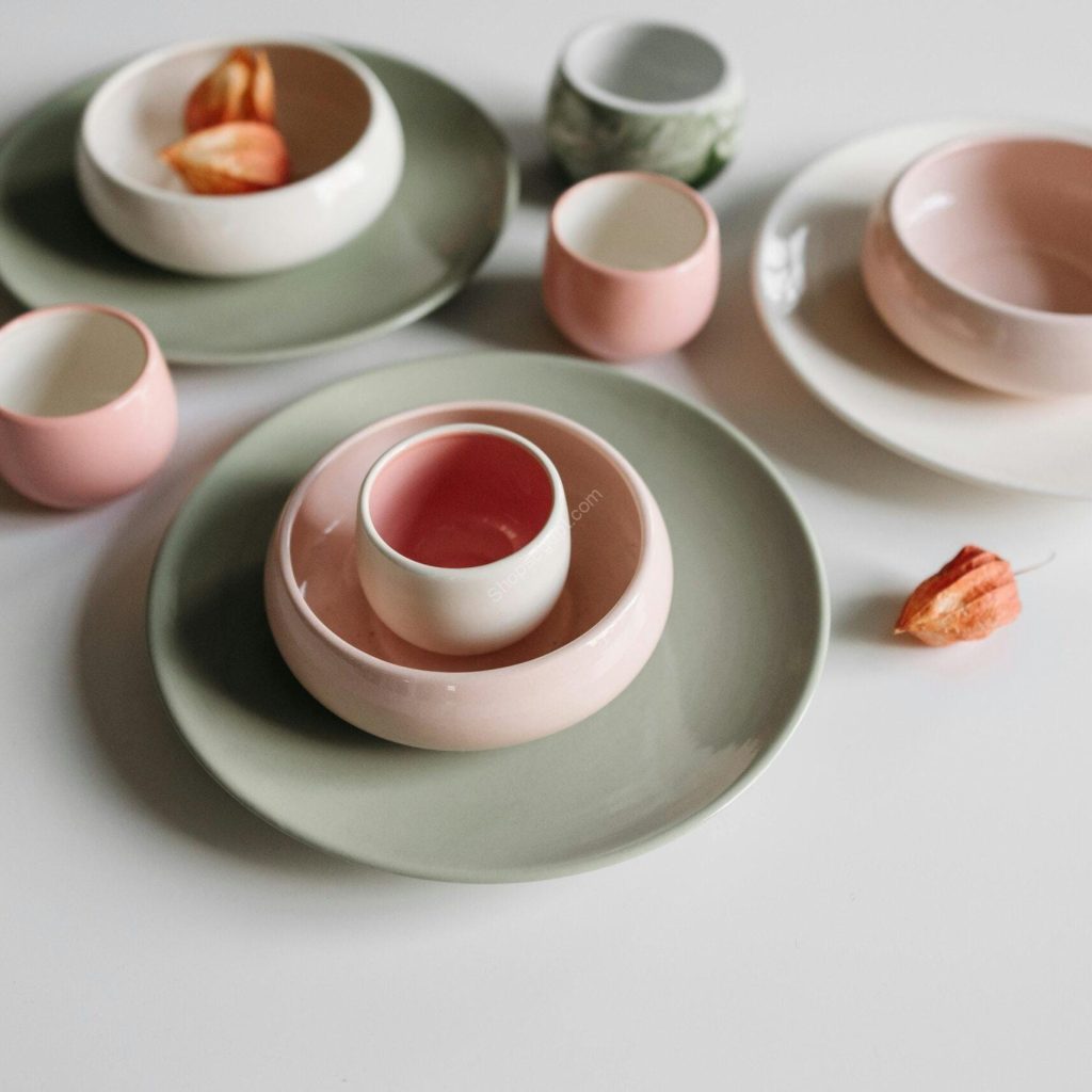 "منصة متاجر مصر - بيع أدوات المطبخ الحديثة والمنتجات الرقمية من خلال سوق متعدد التجار والتسويق بالعمولة"